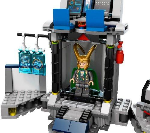 Super Heroes Hulk Helicarrier Breakout