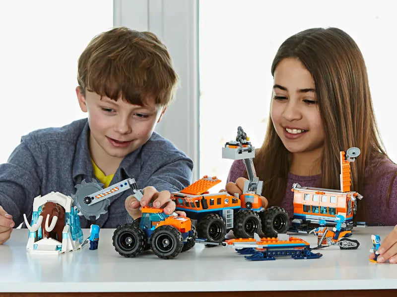 Arctic Mobile Exploration Base