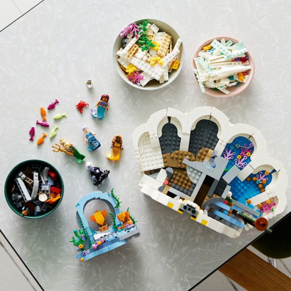 The Little Mermaid Royal Clamshell