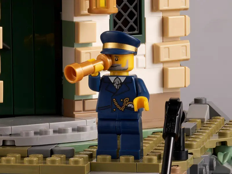 Motorized Lighthouse