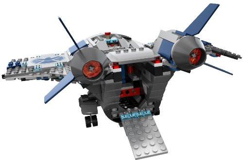 Super Heroes Quinjet Aerial Battle