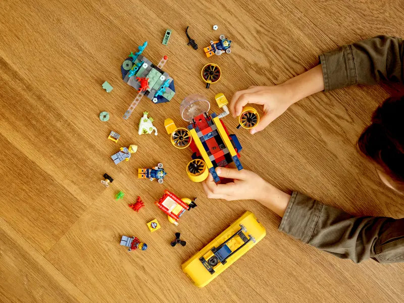 City Ocean Exploration Submarine