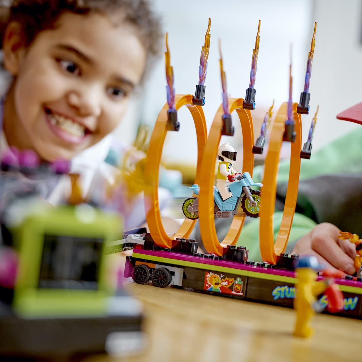 Stunt Truck & Ring of Fire Challenge