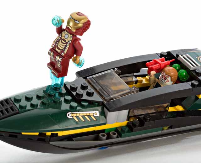 Iron Man Extremis Sea Port Battle