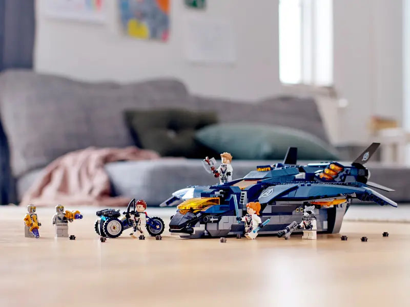 Avengers Ultimate Quinjet