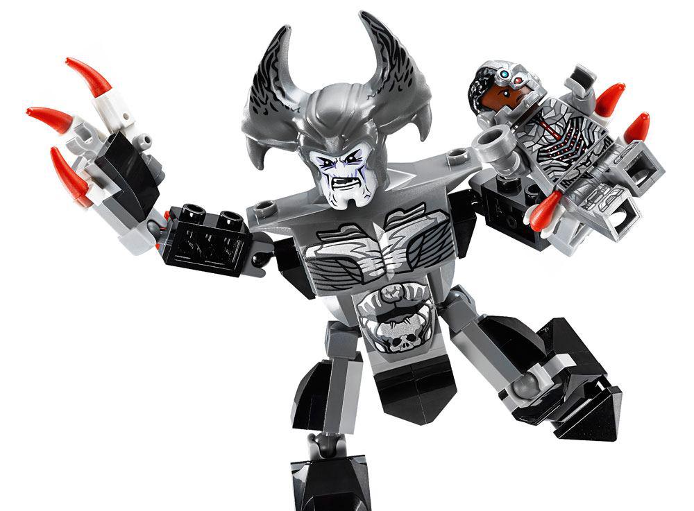 Flying Fox: Batmobile Airlift Attack